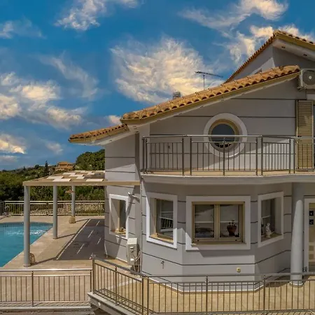 Villa Guesto With Private Pool Anafonítria
